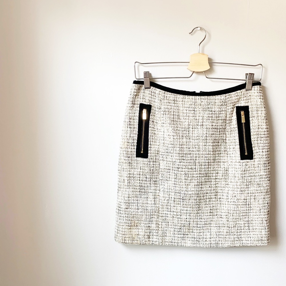 Vince Camuto Contrast Waist Boucle Skirt